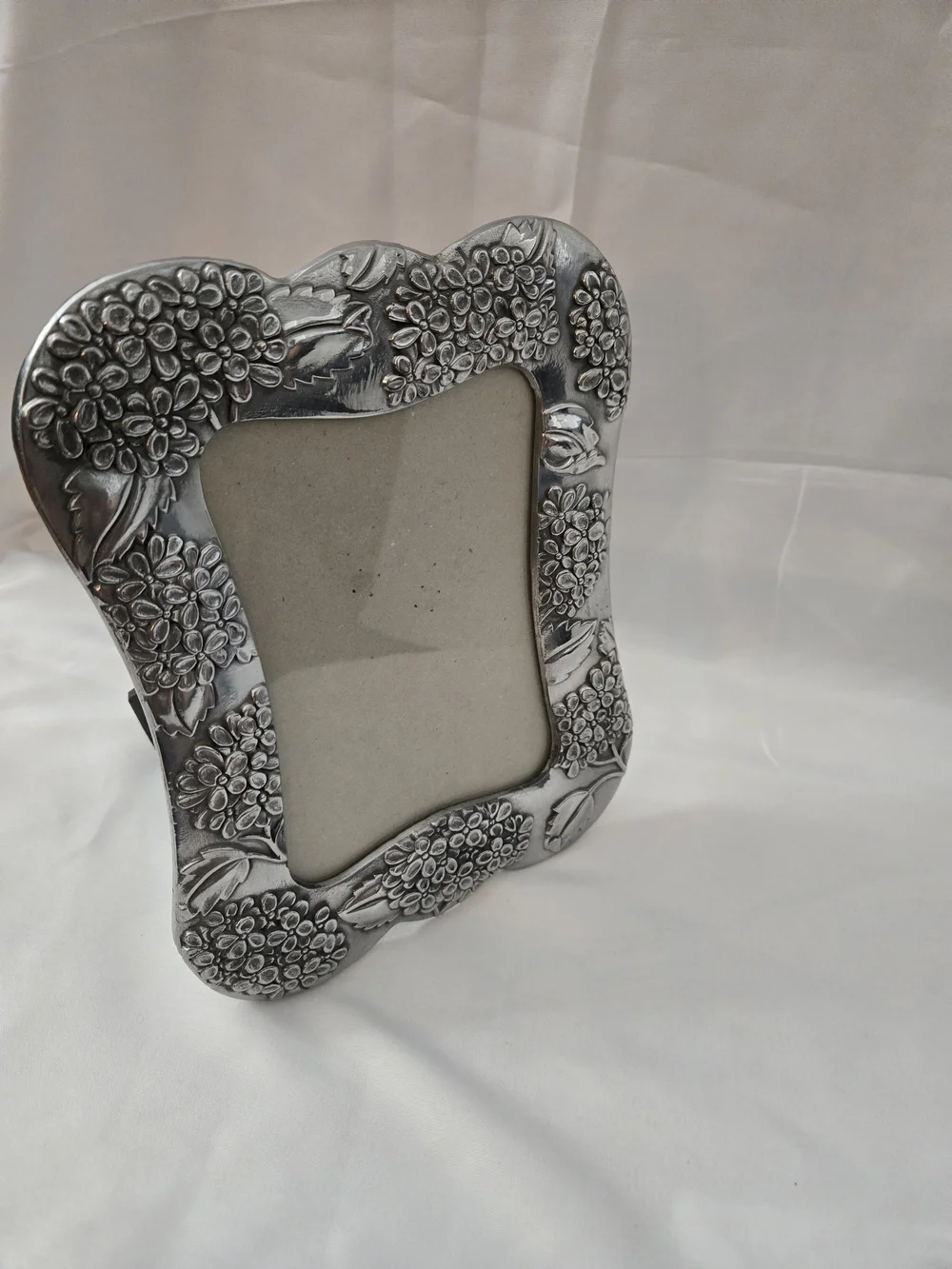 Vintage Silver Tone Floral Hydrangea Picture Frame 5x7